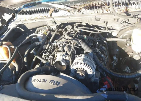 2002 Chevrolet Avalanche 1500 from USA, damaged, VIN 3GNEC13T82G103598